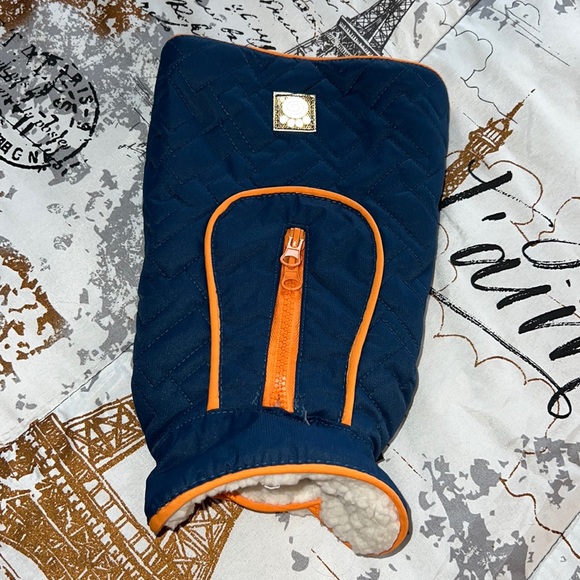 Pet Rain/winter coat w accessible leash hole - Picture 1 of 5